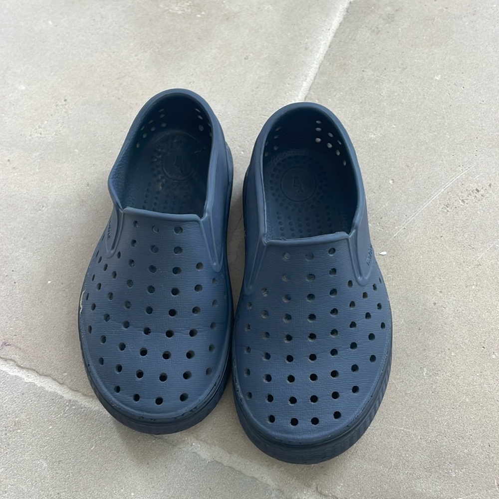 Native Shoes Navy Blue Toddler Boy Shoes - Size 9